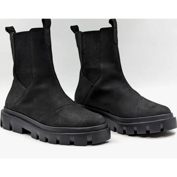 TOMS Chelsea Boots Size‎ 10 Womens Black Leather Waterproof Lug Sole NEW - Picture 1 of 11